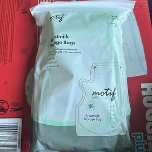 Motif Breast Milk Storage Bags NWT 100